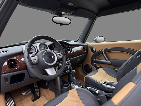 MINI Cooper S 13 of 24