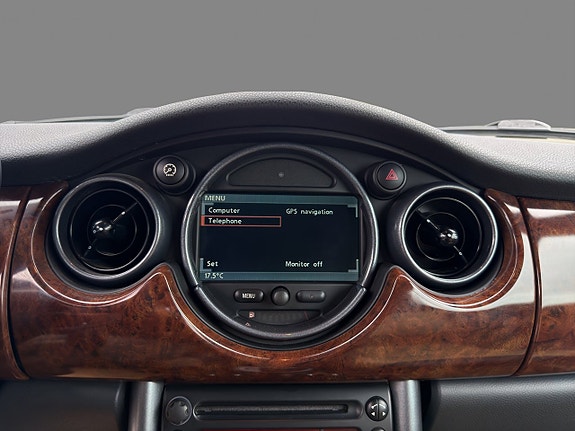 MINI Cooper S 16 of 24