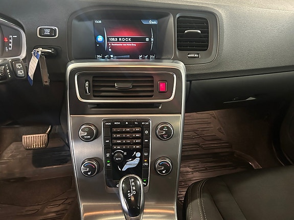 Volvo V60 12 of 22