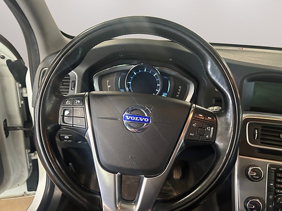 Volvo V60 11 of 22