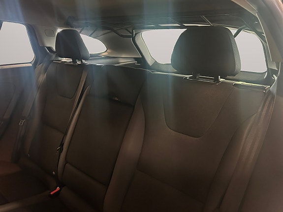 Volvo V60 13 of 22