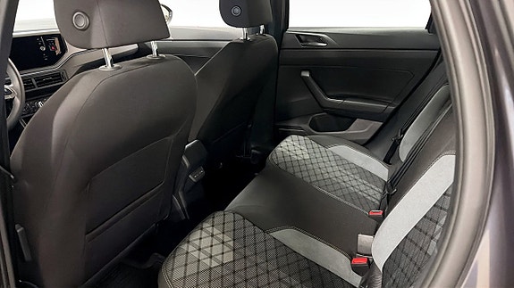 Volkswagen Taigo 12 of 14