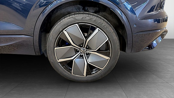 Volkswagen Touareg 7 of 16