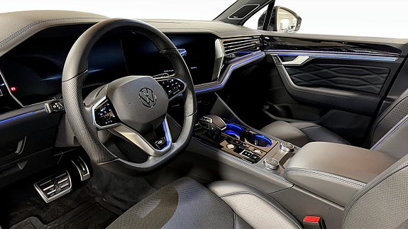 Volkswagen Touareg 8 of 16