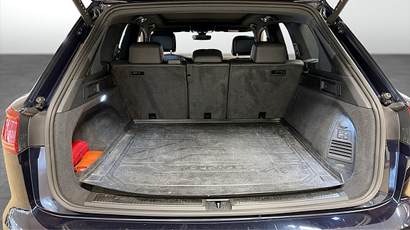 Volkswagen Touareg 14 of 16
