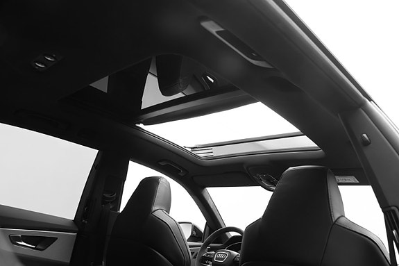 Audi Q8 28 of 30
