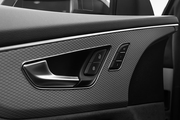 Audi Q8 20 of 30