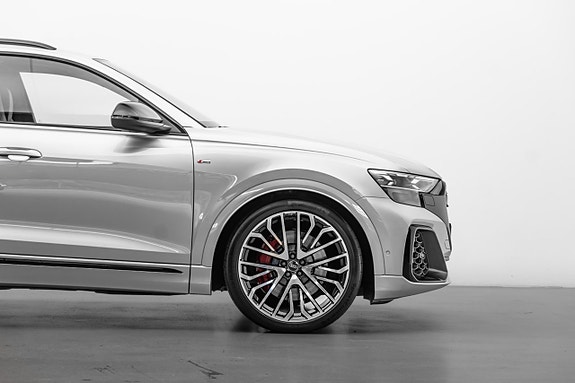 Audi Q8 7 of 30