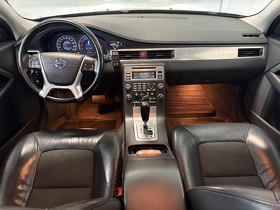 Volvo V70 10 of 20