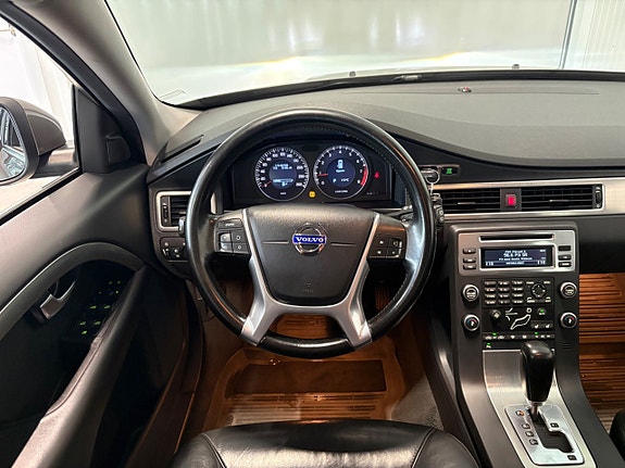 Volvo V70 9 of 20