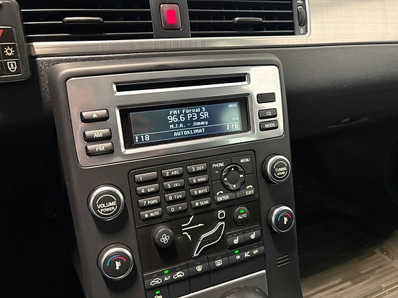Volvo V70 13 of 20
