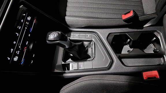 Volkswagen Tiguan Allspace 18 of 23