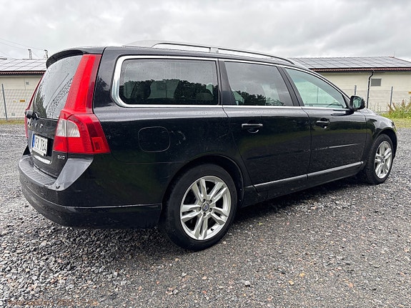 Volvo V70 5 of 5