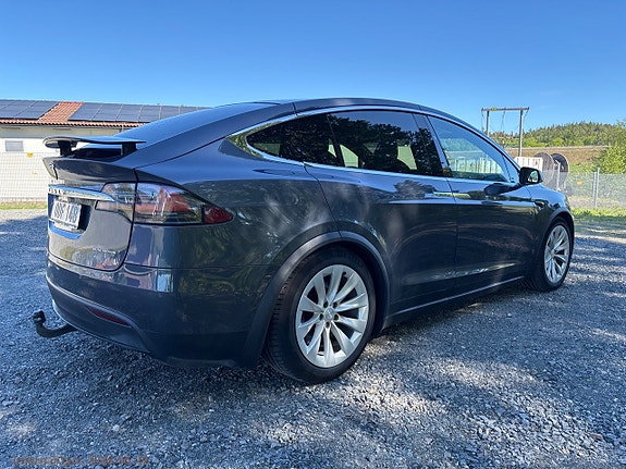 Tesla Model X 5 of 29