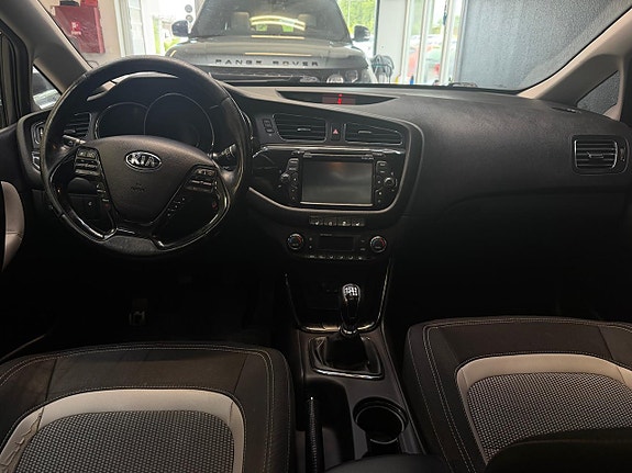 Kia Ceed 8 of 25