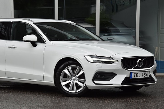 Volvo V60 3 of 5