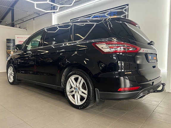 Ford S-MAX 3 of 5