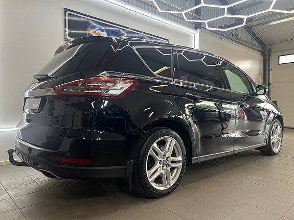 Ford S-MAX 5 of 5