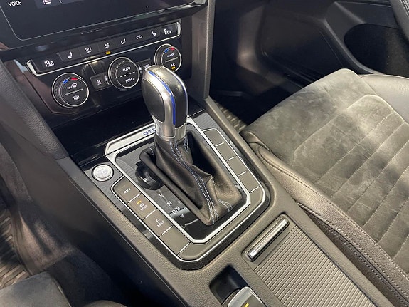 Volkswagen Passat 18 of 19