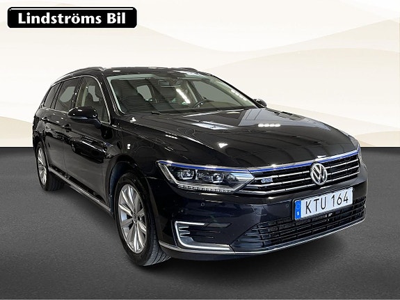 Volkswagen Passat 3 of 19