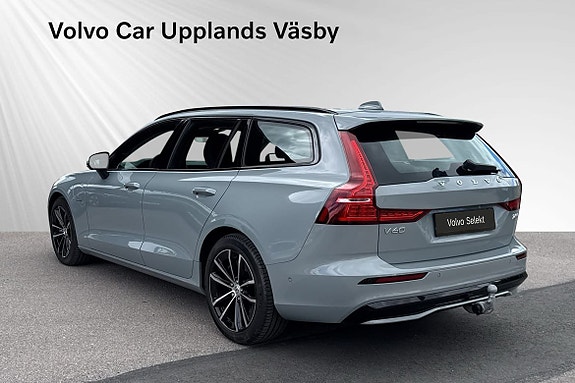 Volvo V60 4 of 5