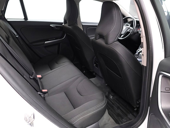 Volvo V60 19 of 27
