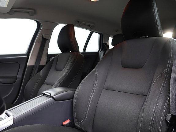 Volvo V60 13 of 27