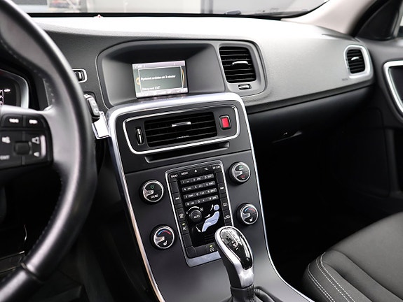 Volvo V60 14 of 27