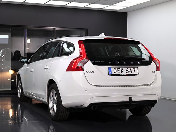 Volvo V60 8 of 27