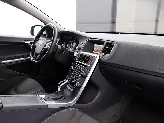 Volvo V60 23 of 27