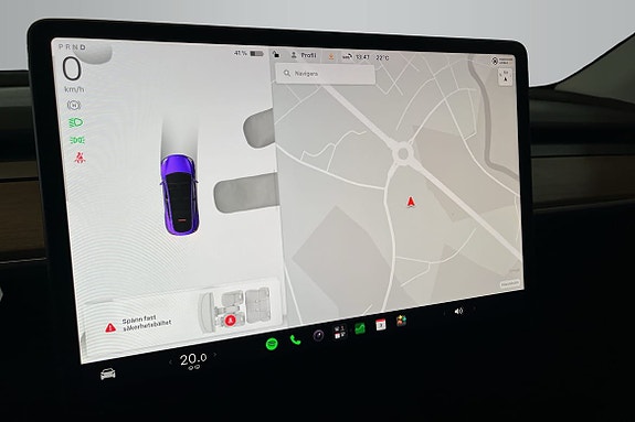 Tesla Model Y 12 of 19