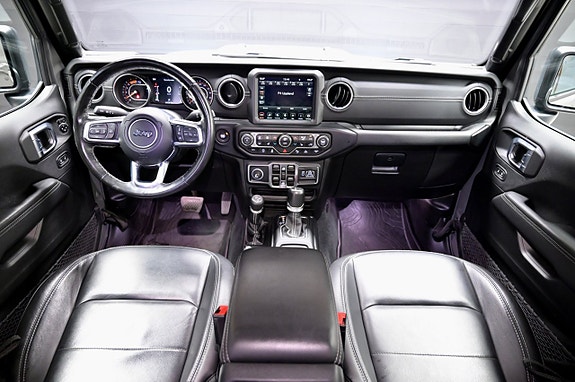 Jeep Gladiator 15 of 25