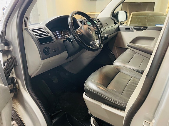 Volkswagen Transporter 9 of 15