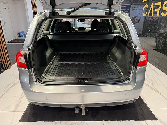 Volvo V70 5 of 30