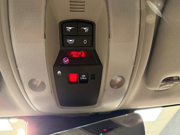 Volvo V70 24 of 30