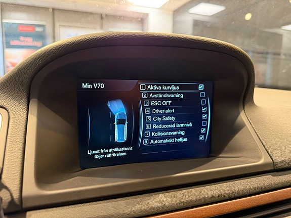 Volvo V70 14 of 30