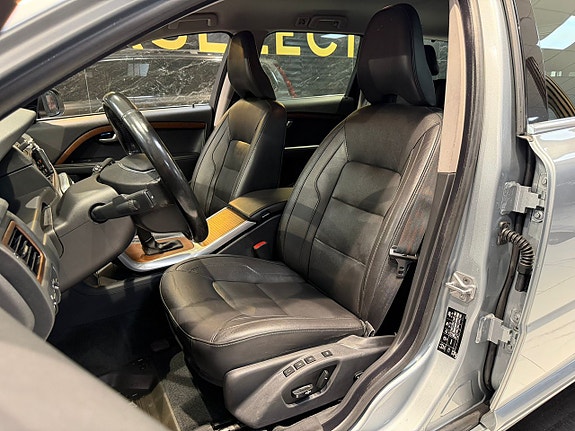 Volvo V70 17 of 30