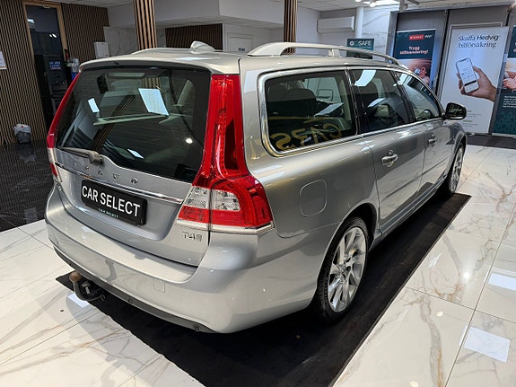 Volvo V70 7 of 30