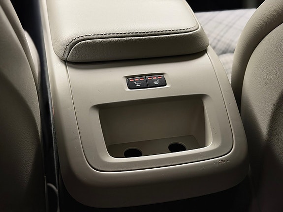 Volvo XC60 19 of 27