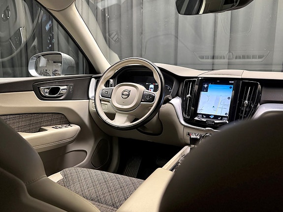 Volvo XC60 20 of 27