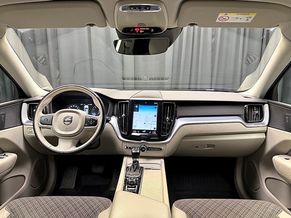 Volvo XC60 22 of 27