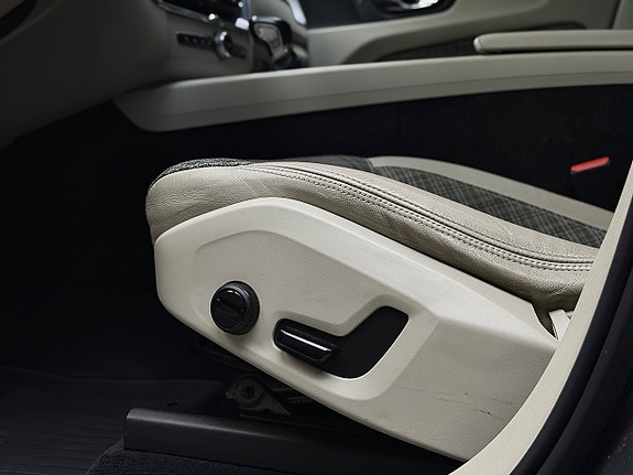 Volvo XC60 16 of 27