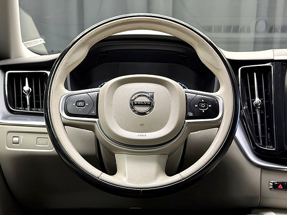 Volvo XC60 21 of 27