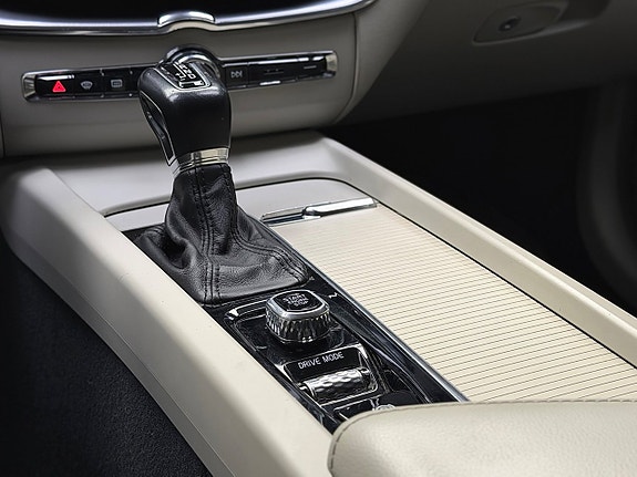 Volvo XC60 26 of 27