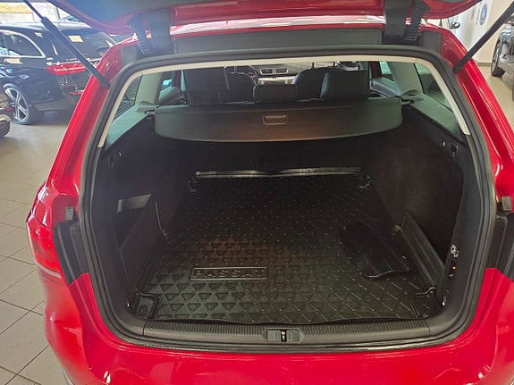 Volkswagen Passat 6 of 22