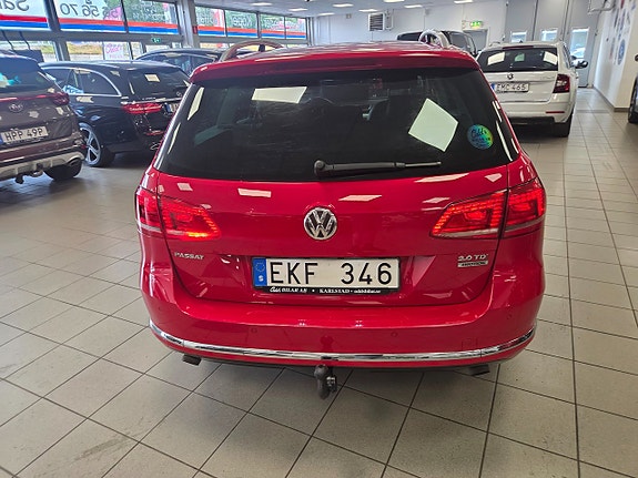 Volkswagen Passat 5 of 22
