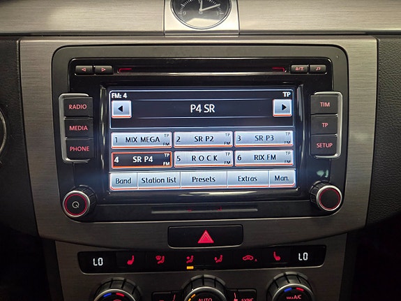 Volkswagen Passat 18 of 22