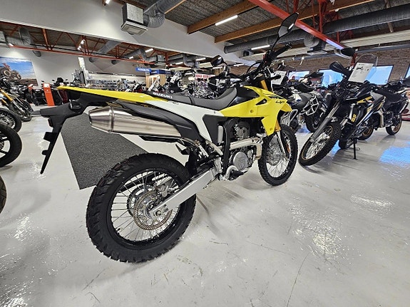 Suzuki DR-Z4S 6 of 6