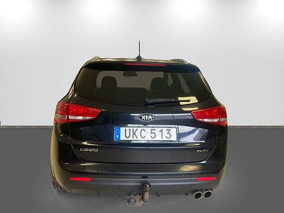 Kia Ceed 3 of 5