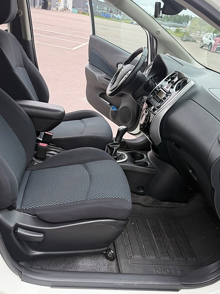 Nissan Note 9 of 18